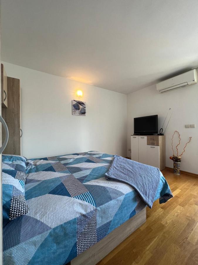 Apartman Center Omiš Exteriör bild